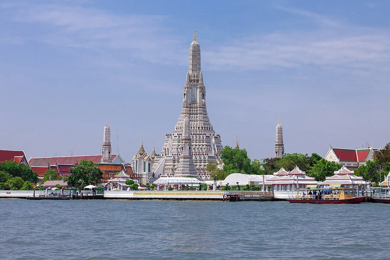 Wat Arun (Temple of Dawn)