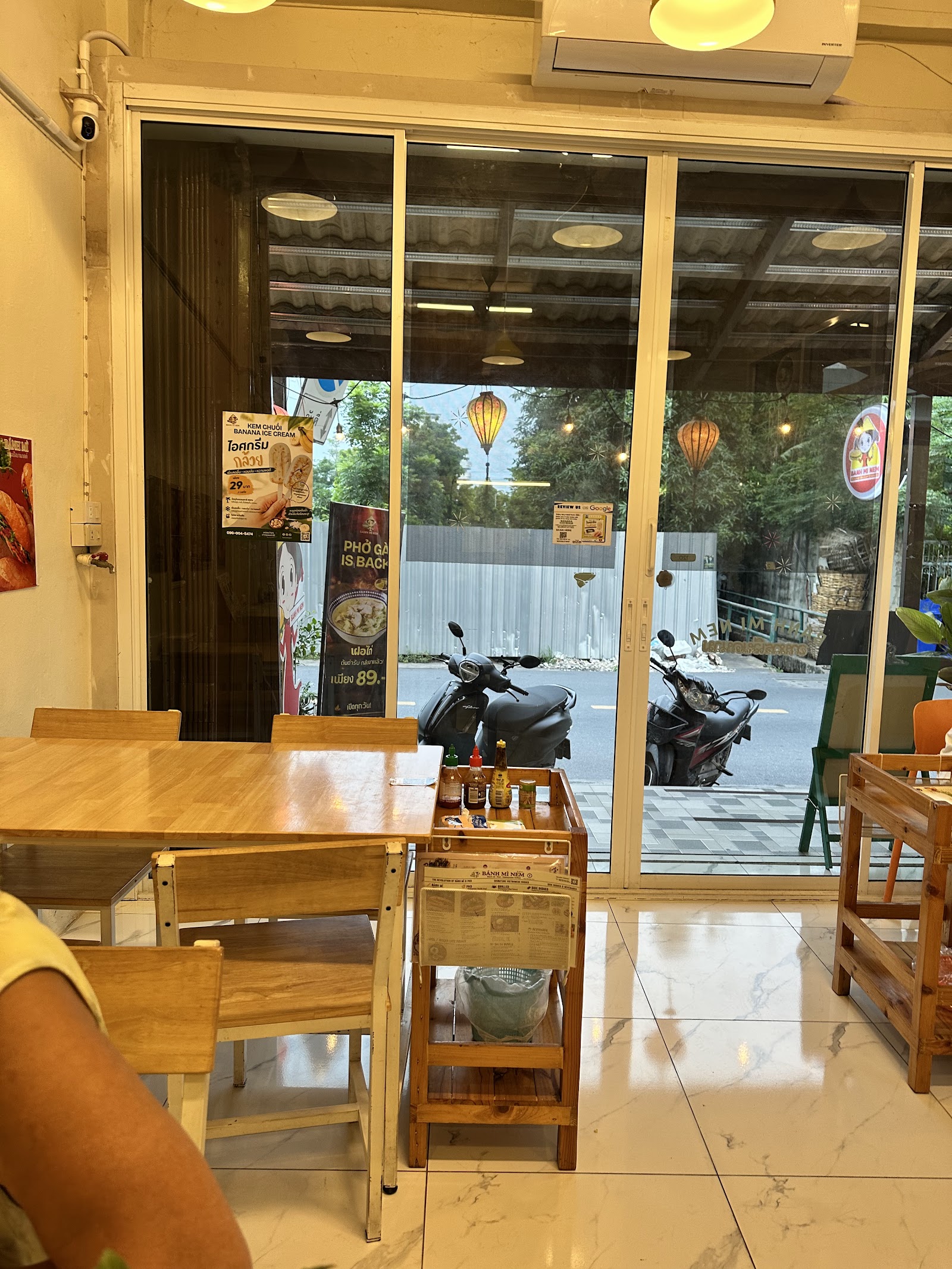 Banh Mi Nem - Vietnamese Restaurant