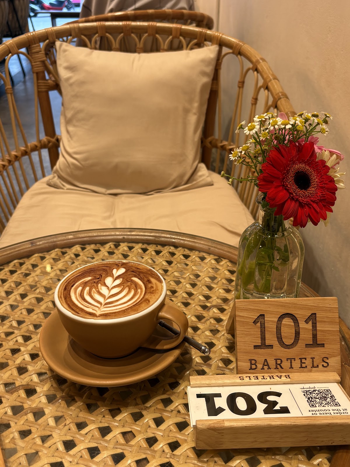 แกลเลอรีรูปภาพ — BARTELS Asok - Sourdough Sandwiches, Coffee & Juicery