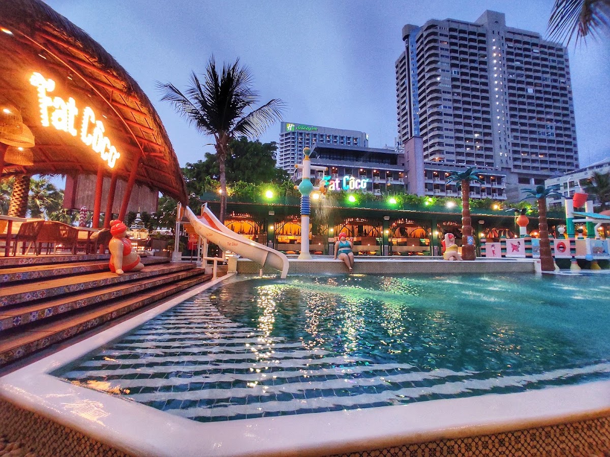 Photo Gallery — Fat Coco Seafood Club