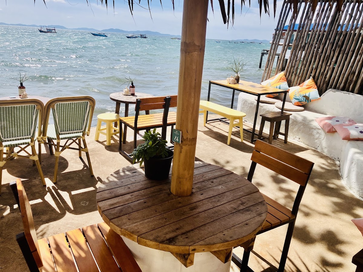 Photo Gallery — Fat Submarine Café and Restaurant