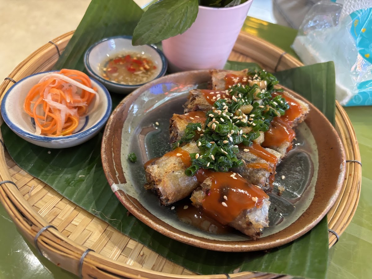Galleria fotografica — SongViet at SongWat ทรงเวียด แอท ทรงวาด