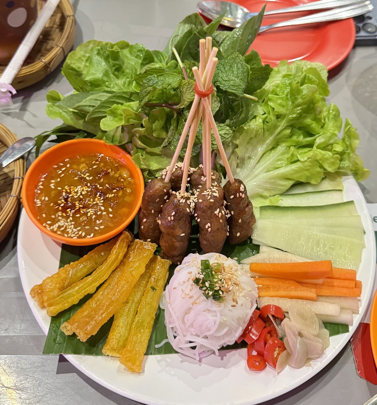 Galleria fotografica — SongViet at SongWat ทรงเวียด แอท ทรงวาด