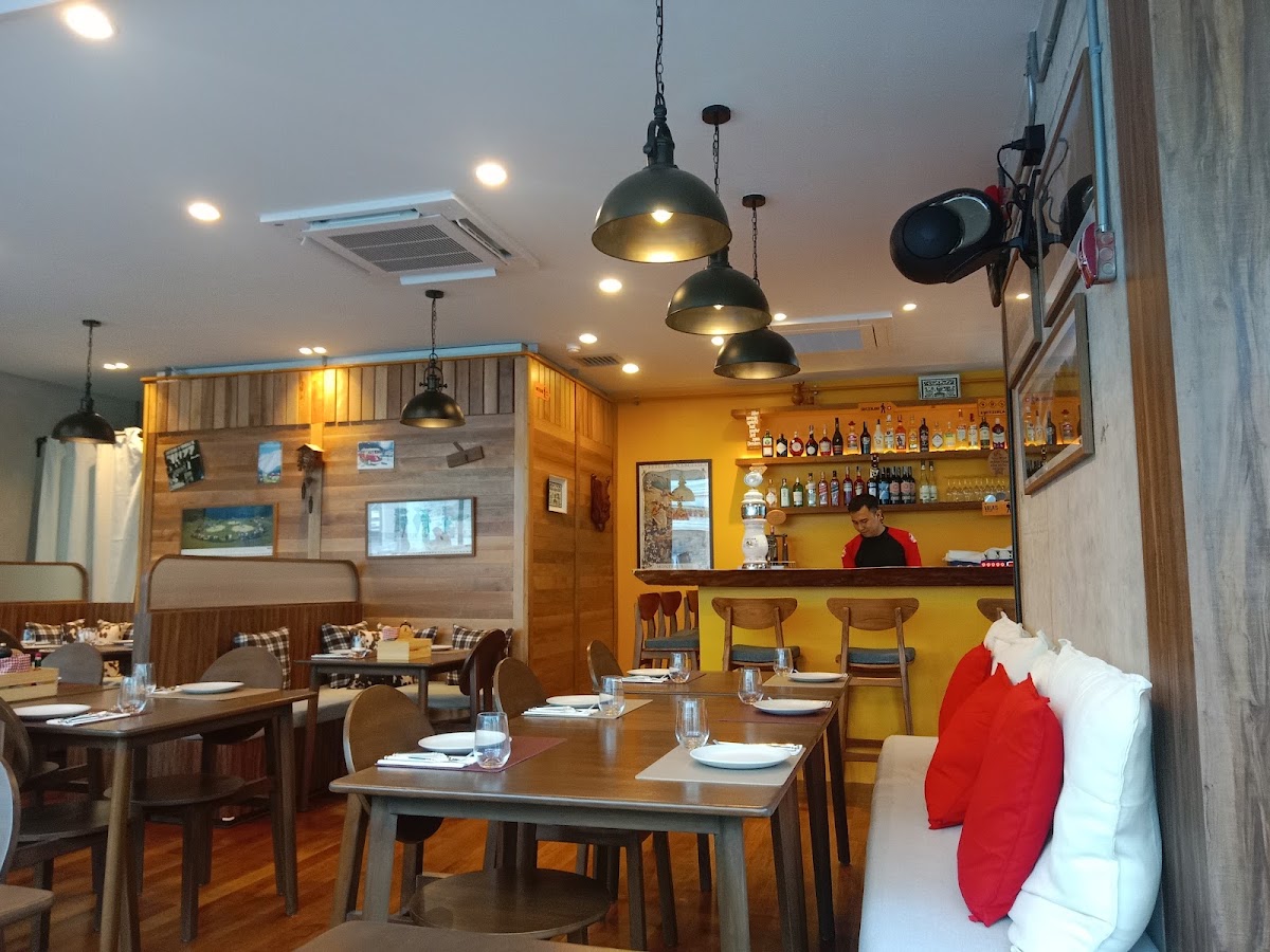 Photo Gallery — Swiss Peak Cafe & Restaurant Bangkok